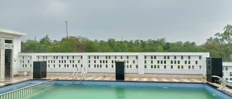 Udendørs pool