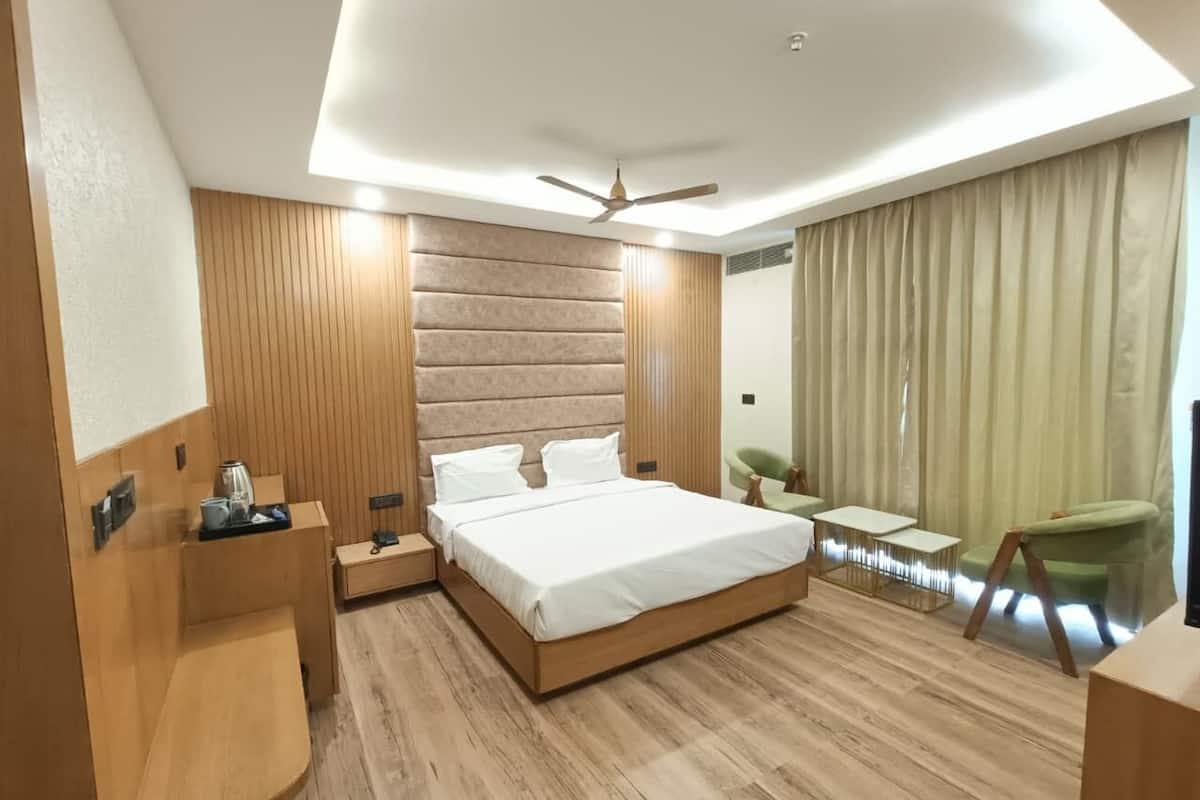 Habitación superior, vistas al jardín | Escritorio, espacio para trabajar con un portátil, wifi gratis