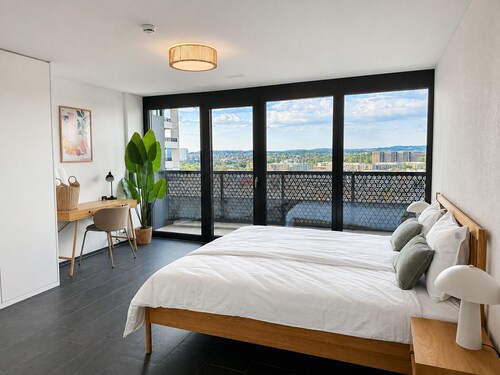 Dubai Skyline Apartment Zurich | 3 min. to the lake | 6 min. to Zurich Central Station