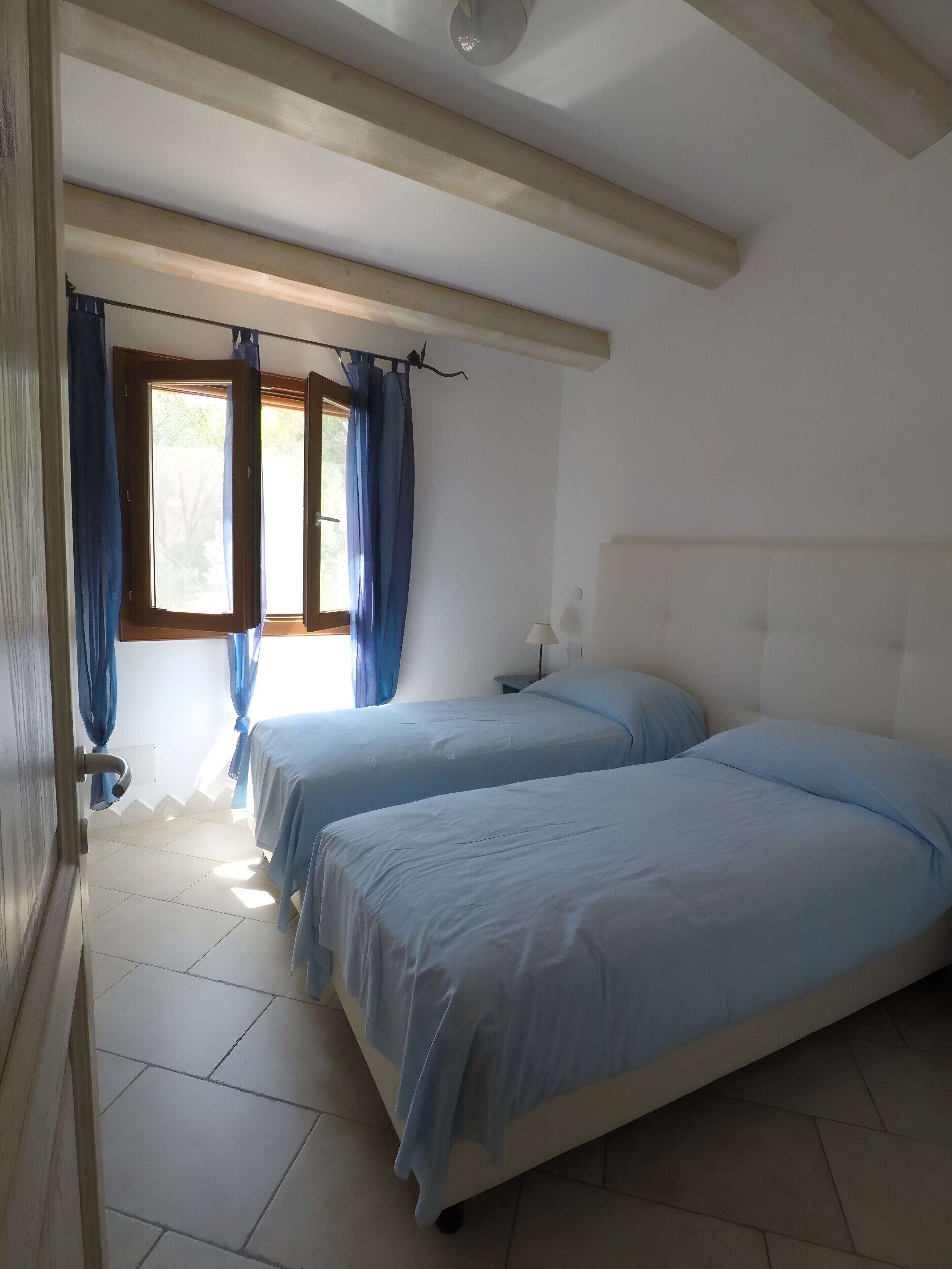 2 quartos, ferros/tábuas de passar roupa, Wi-Fi, roupa de cama