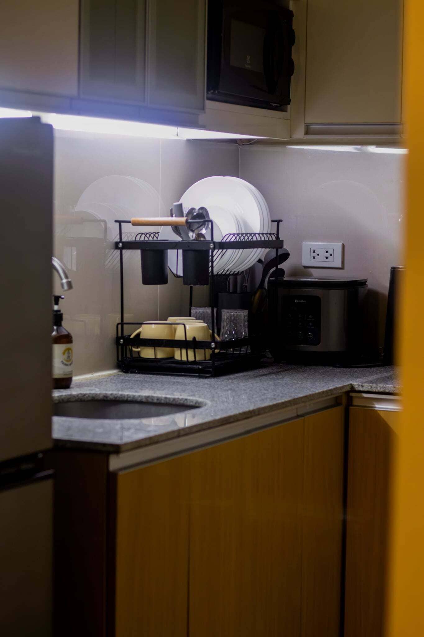 Executive Studio Suite | Private kitchen