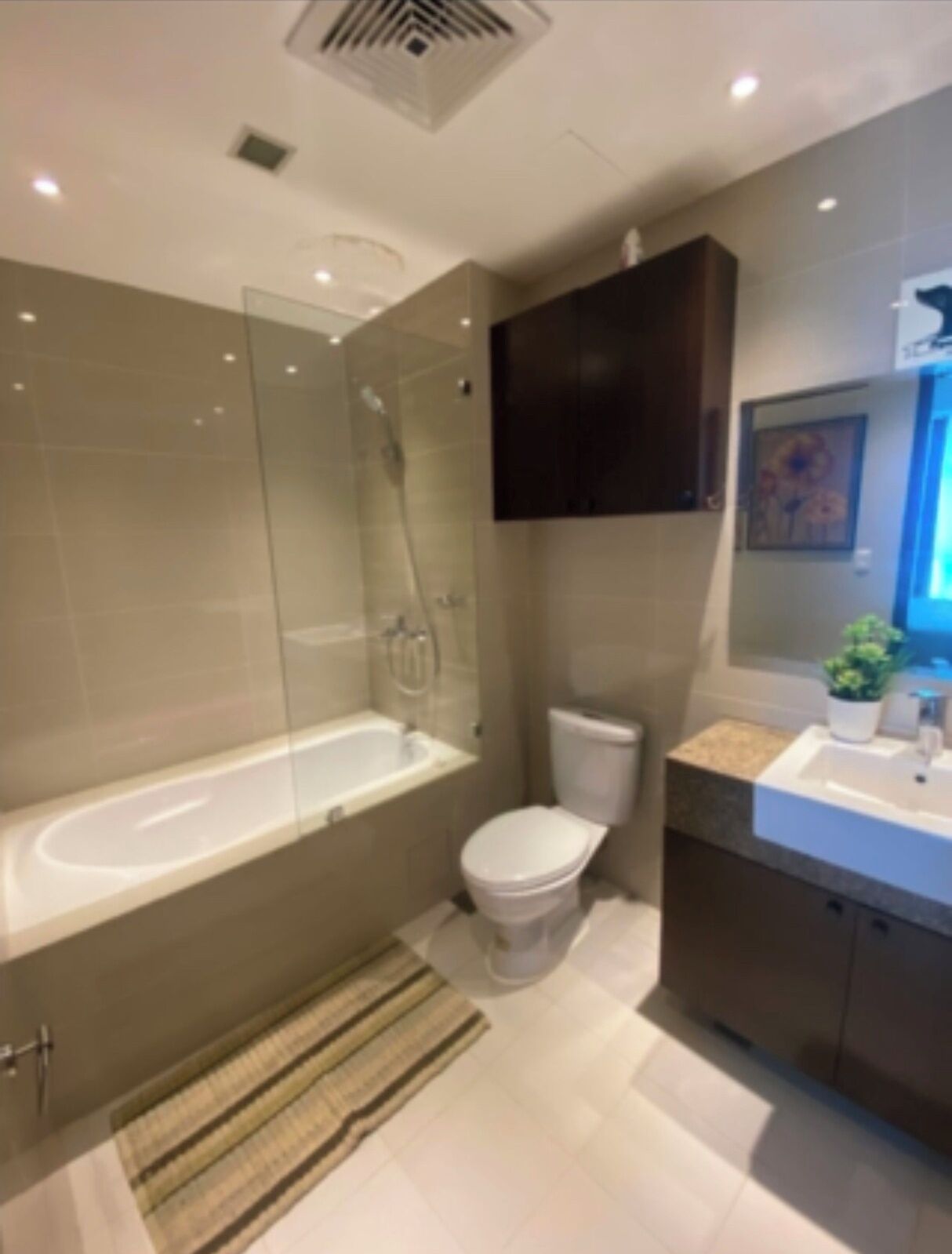 Family Condo | Bathroom | Towels, soap, shampoo, toilet paper