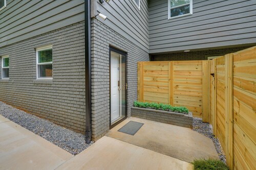 Rolling Hills Retreat, Cozy 2BR Near Lakes/Smokies