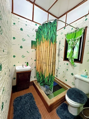 Bathroom - Native Hut or Kubo on the Hill (Dimiao)