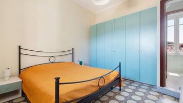 2 habitaciones y ropa de cama