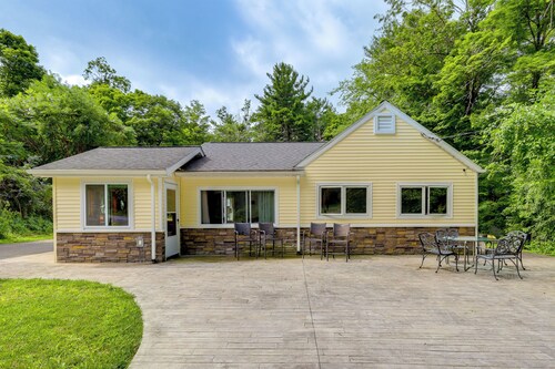 Waterfront Ballston Lake Home: 15 Mi to Saratoga!