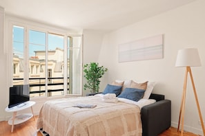 Unclassified image, 2 of 19, button - Lovely 1BR Steps from Eiffel Tower (Paris)