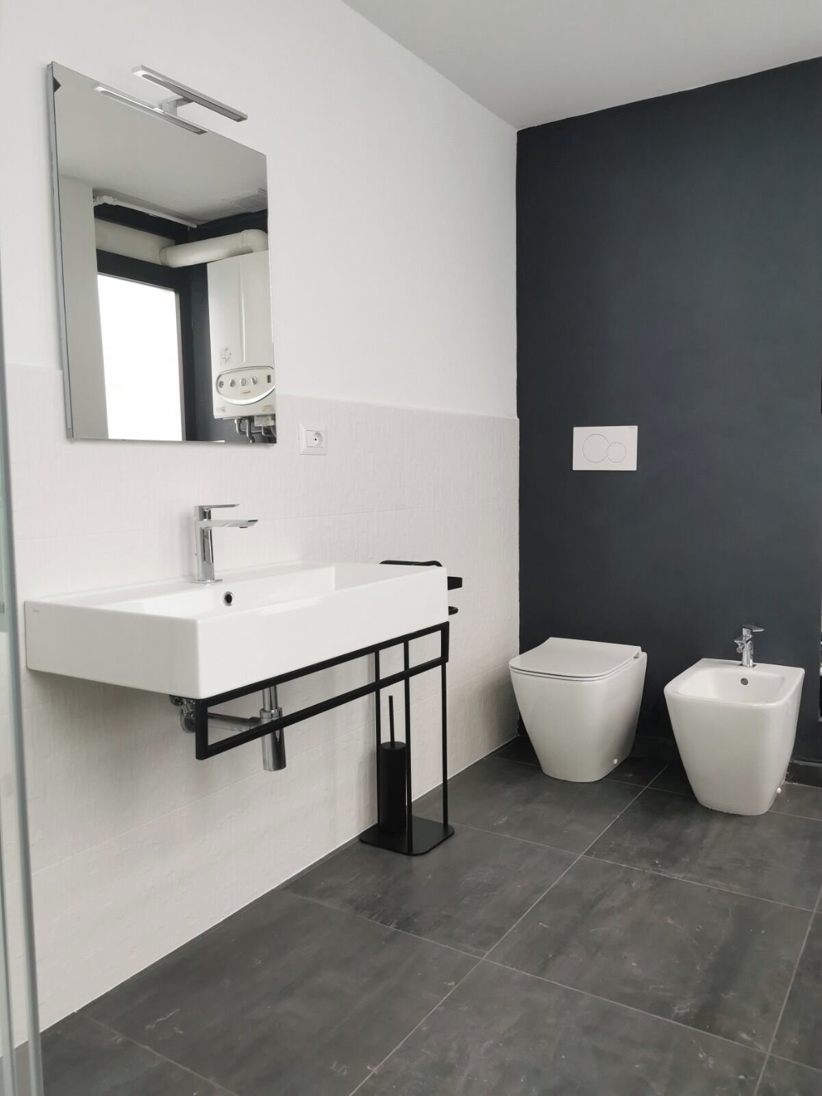 Doccia, asciugacapelli, bidet, asciugamani