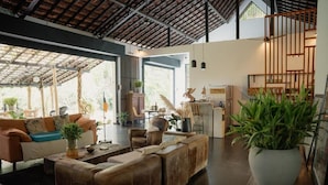 Villa exclusive, vue sur le jardin | Hall