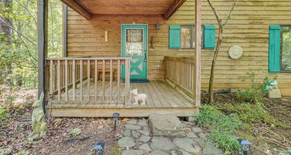 9 Mi to Lake Keowee! Secluded Creekfront Getaway