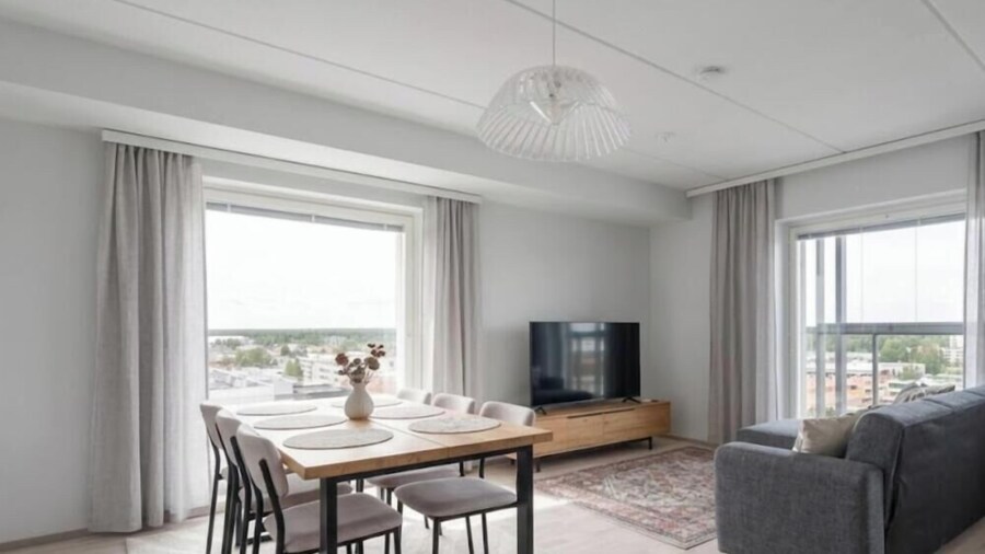 New 2BR Apt with Sauna & Stunning Views