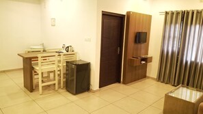Suite | Interior