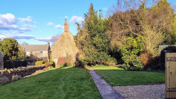 Unclassified image, 1 of 30, button - The Old Post Office – Luxury 3-Bed Holiday Home (North Perrott)