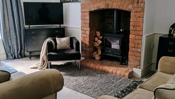 Smart-TV, Kamin, Computerbildschirme, Drucker