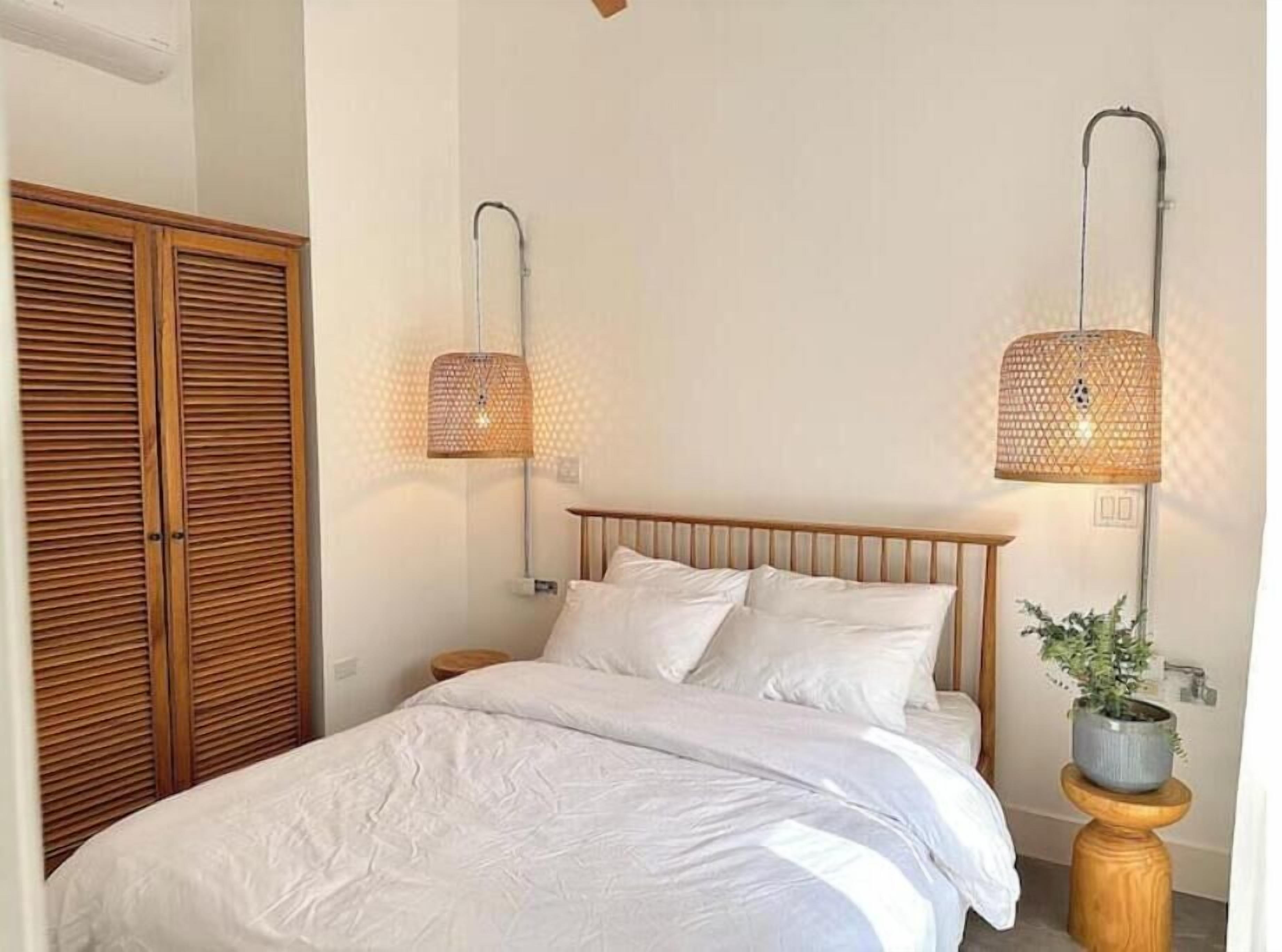 3 bedrooms, WiFi, bed sheets