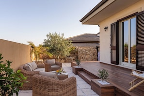 Terrace/patio - Villa di Giorgio—A Prestigious Retreat and Private Spa (Sicilia)