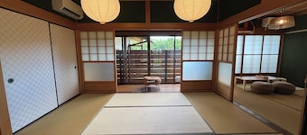 Elegant Japanese-Style Home Himiki An Same rate for up to 5 guests. 10% off for 3 nights, 30% off for 6 nights, and 50% off for 1 month.