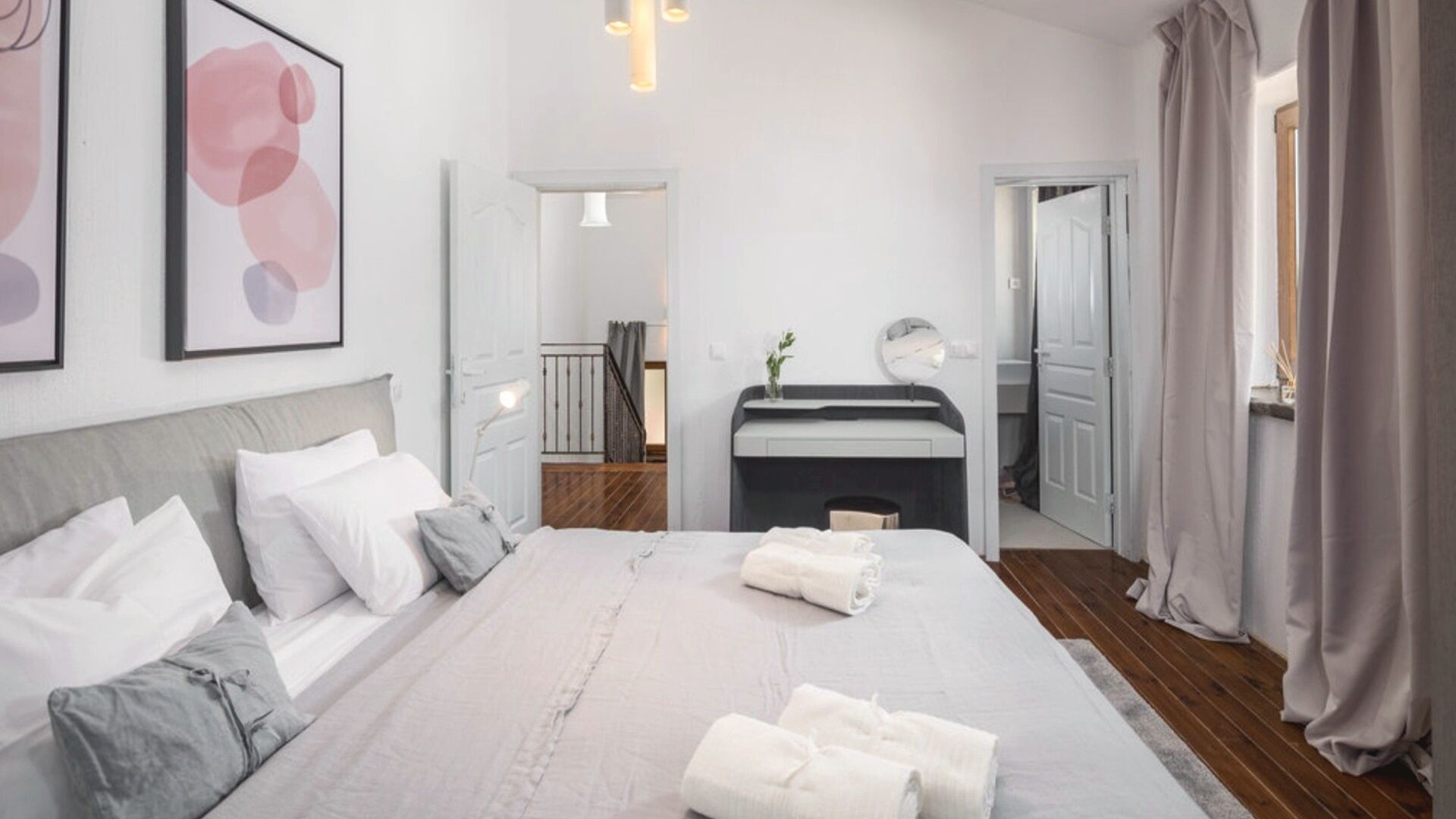 4 bedrooms, iron/ironing board, free WiFi, bed sheets