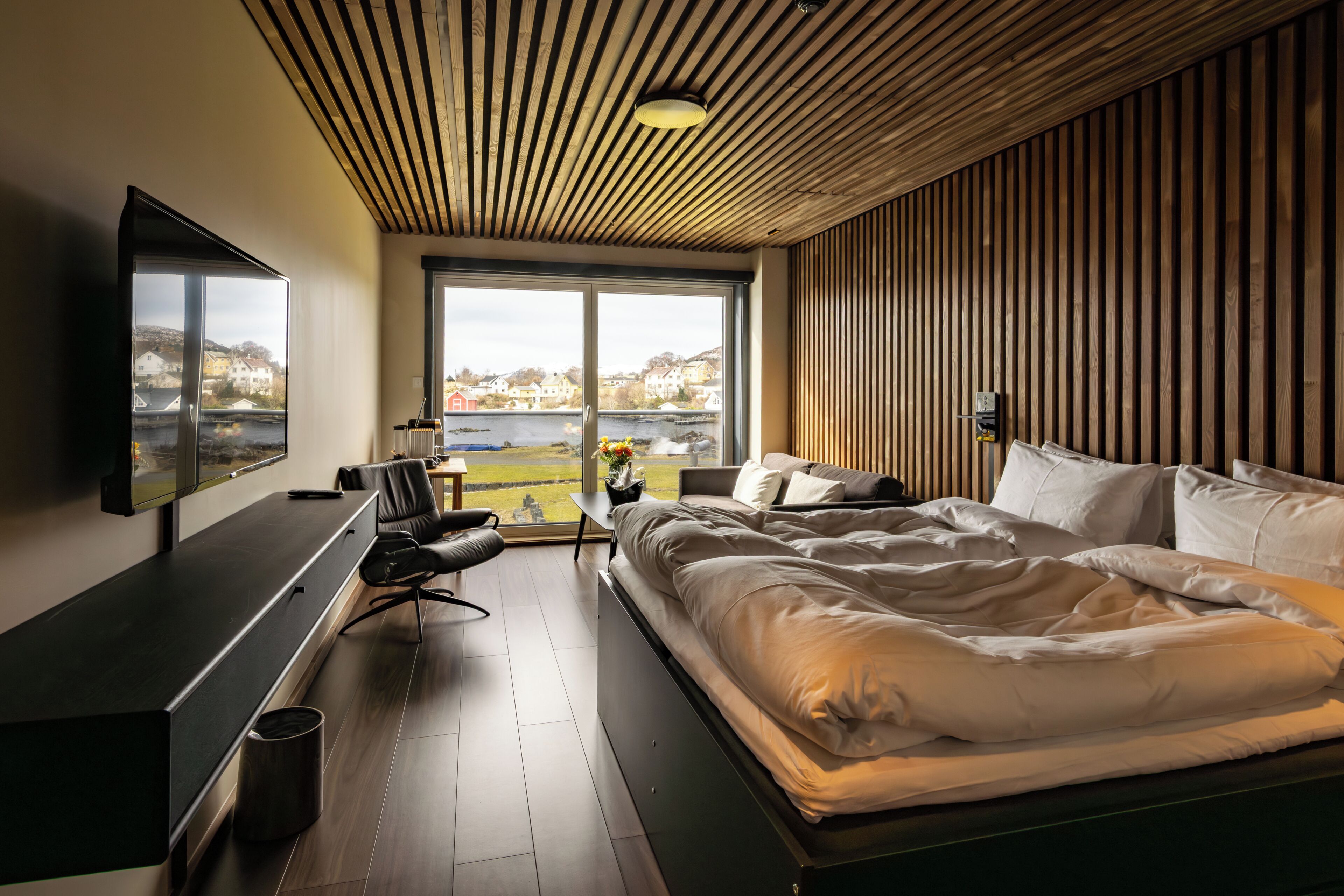 Superior Double Room, Sea View | Desk, laptop workspace, blackout curtains, iron/ironing board