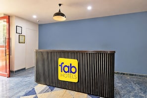 Reception - Fabhotel Am Castle (Hyderabad)