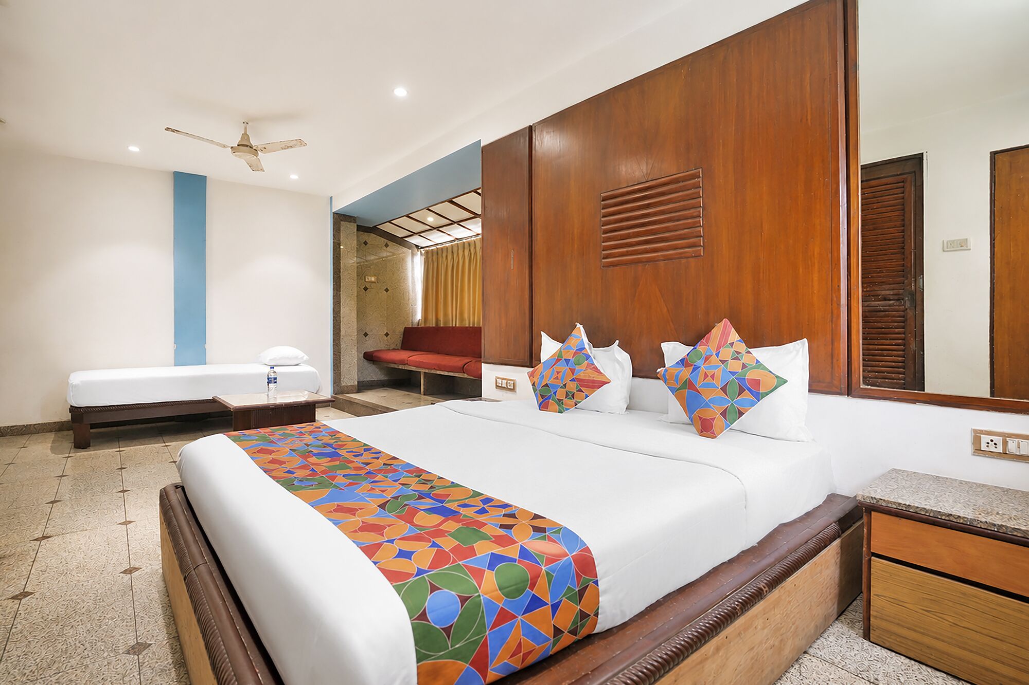 Egyptian cotton sheets, premium bedding, in-room safe, desk