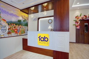 Reception - Fabhotel Sv Grand I (Varanasi)