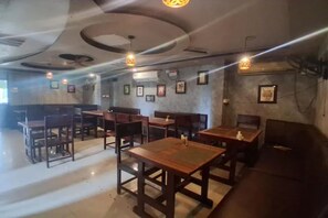 Restaurant - Fabhotel Ssd Grand (Visakhapatnam)