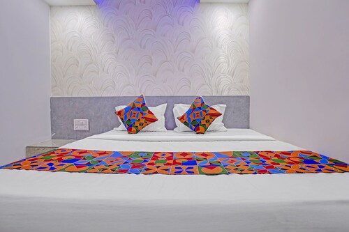 Fabhotel Sky Inn I