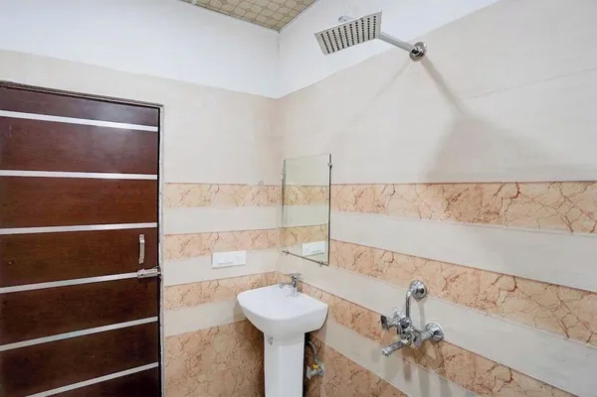 Buồng tắm vòi sen, vòi sen phun mưa, đồ dùng nhà tắm miễn phí 