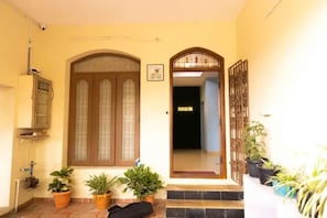 Property entrance - Fabhotel Heavens Inn (Chennai)