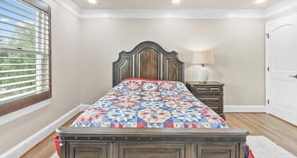 Sweet Home - Private Room in a Shared Home