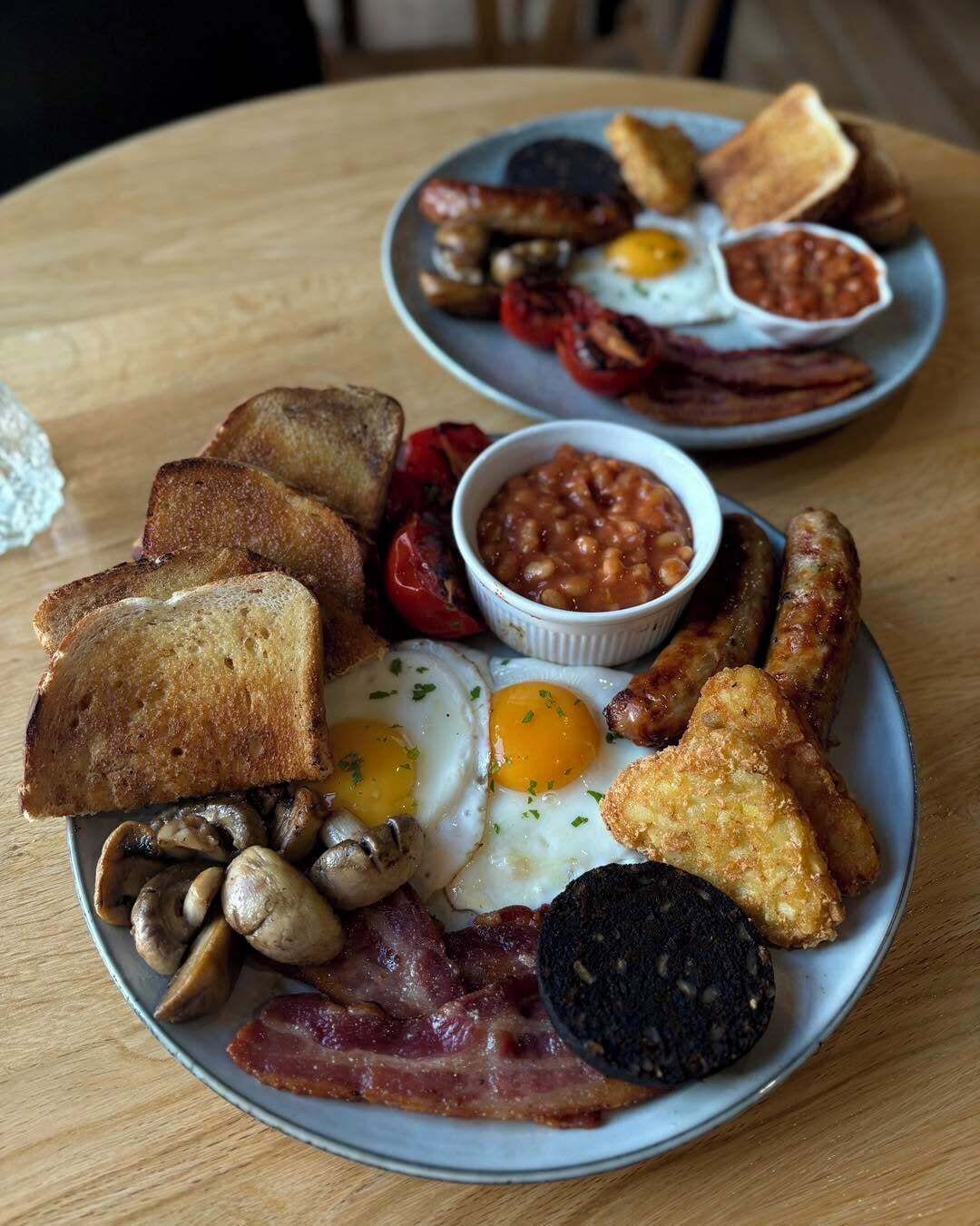 Classic Double Room, Mountain View | Breakfast meal | Daily cooked-to-order breakfast for a fee