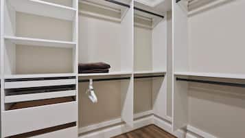 Comfort Room | Interior