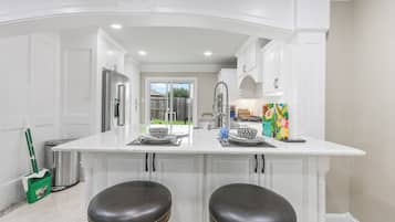 Comfort Room | Private kitchen