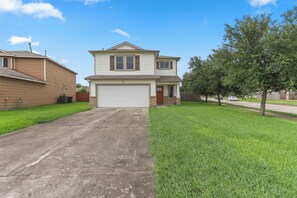 Comfort Room | Exterior - Sweet Home - Private BR in a Shared Home (Houston)
