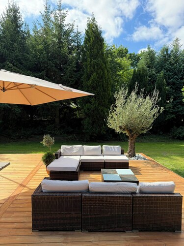 Wood-fired hot tub, sauna and 150 m to the beach