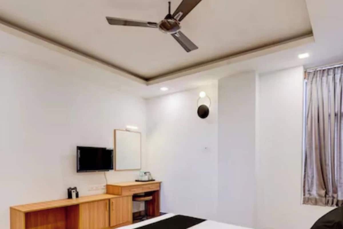 Quarto casal clássico | Escrivaninha, espaço de trabalho para notebook, Wi-Fi de cortesia