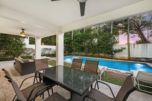 Unclassified image, 5 of 32, button - Modern 6-Bedroom Villa in Miami Beach (Miami Beach)