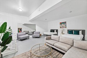 Unclassified image, 3 of 32, button - Modern 6-Bedroom Villa in Miami Beach (Miami Beach)