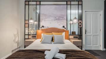 Deluxe Double Room | In-room safe, WiFi (free)