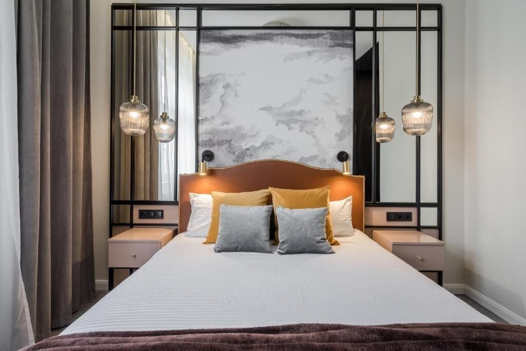 In-room safe, WiFi (free)