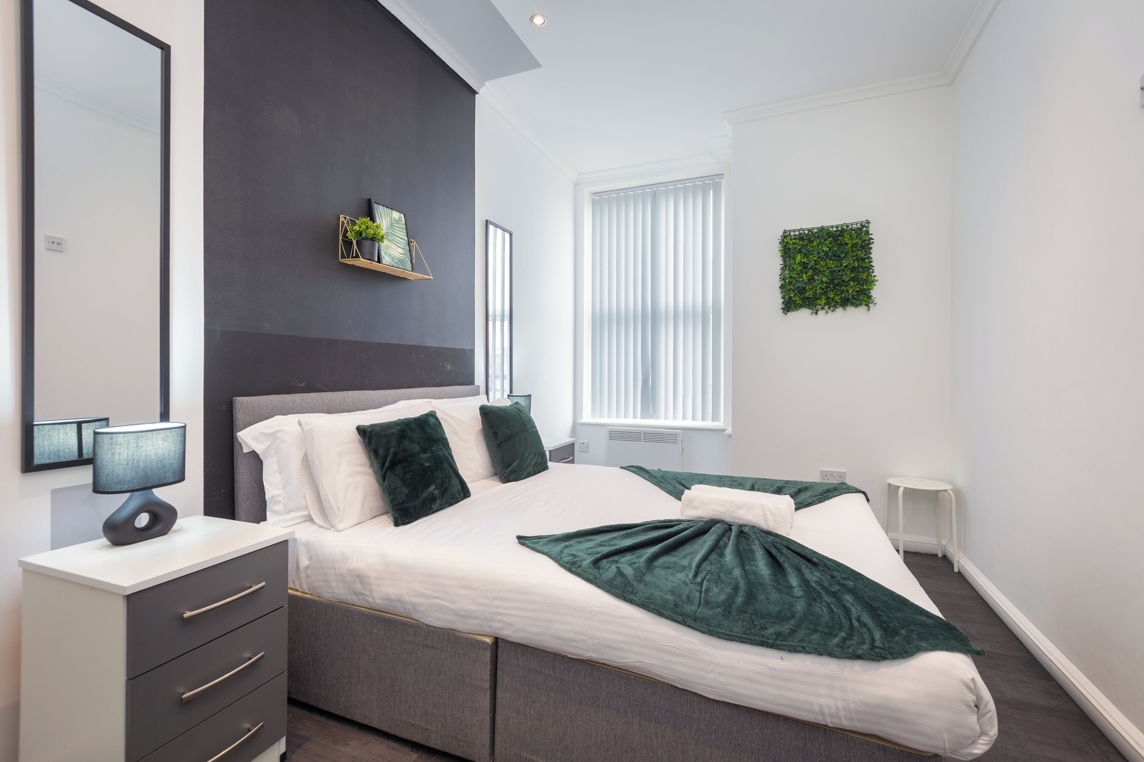 2 bedrooms