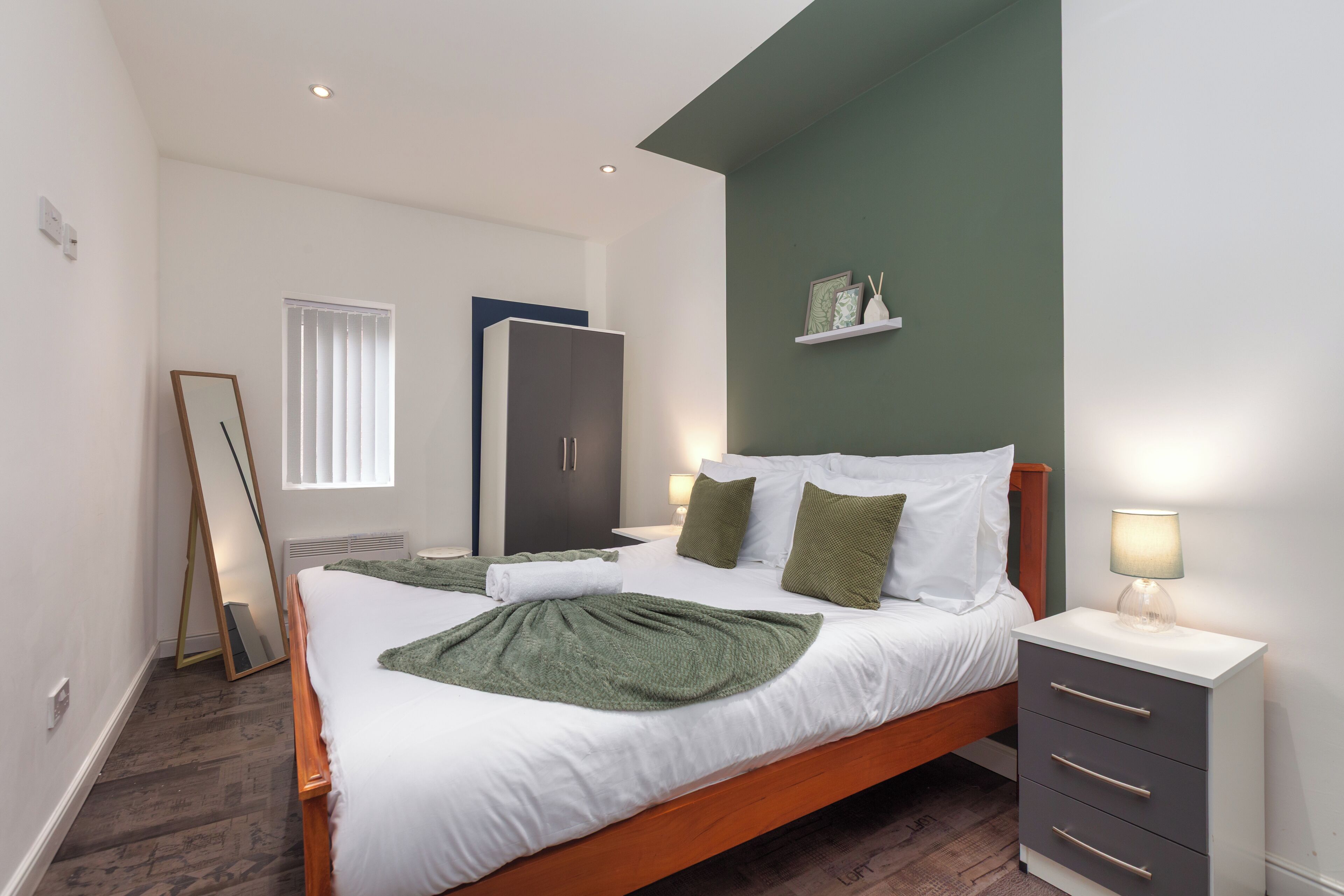 2 bedrooms