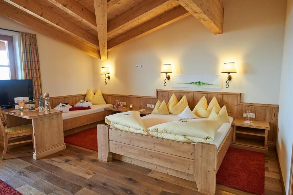 Chambre Familiale, balcon, vue montagne | Chambres insonorisées, Wi-Fi gratuit