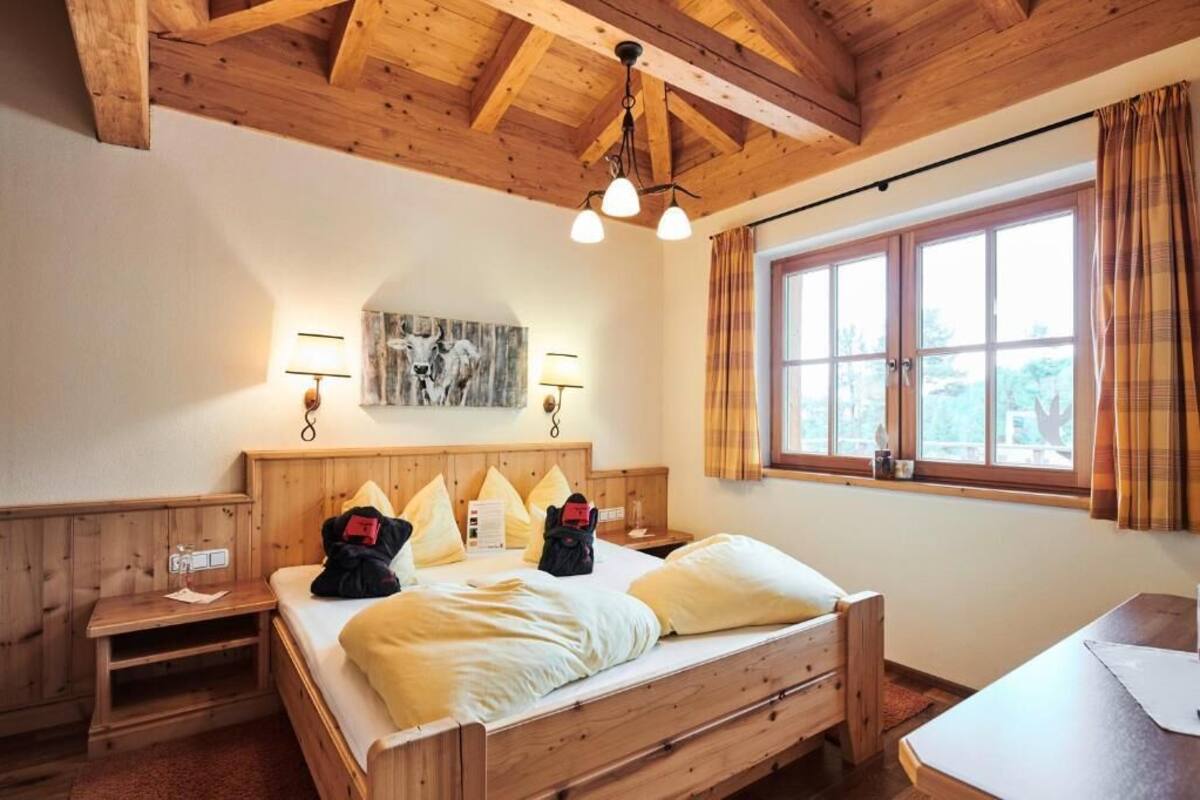 Suite, Balkon, Bergblick | Schallisolierte Zimmer, kostenloses WLAN