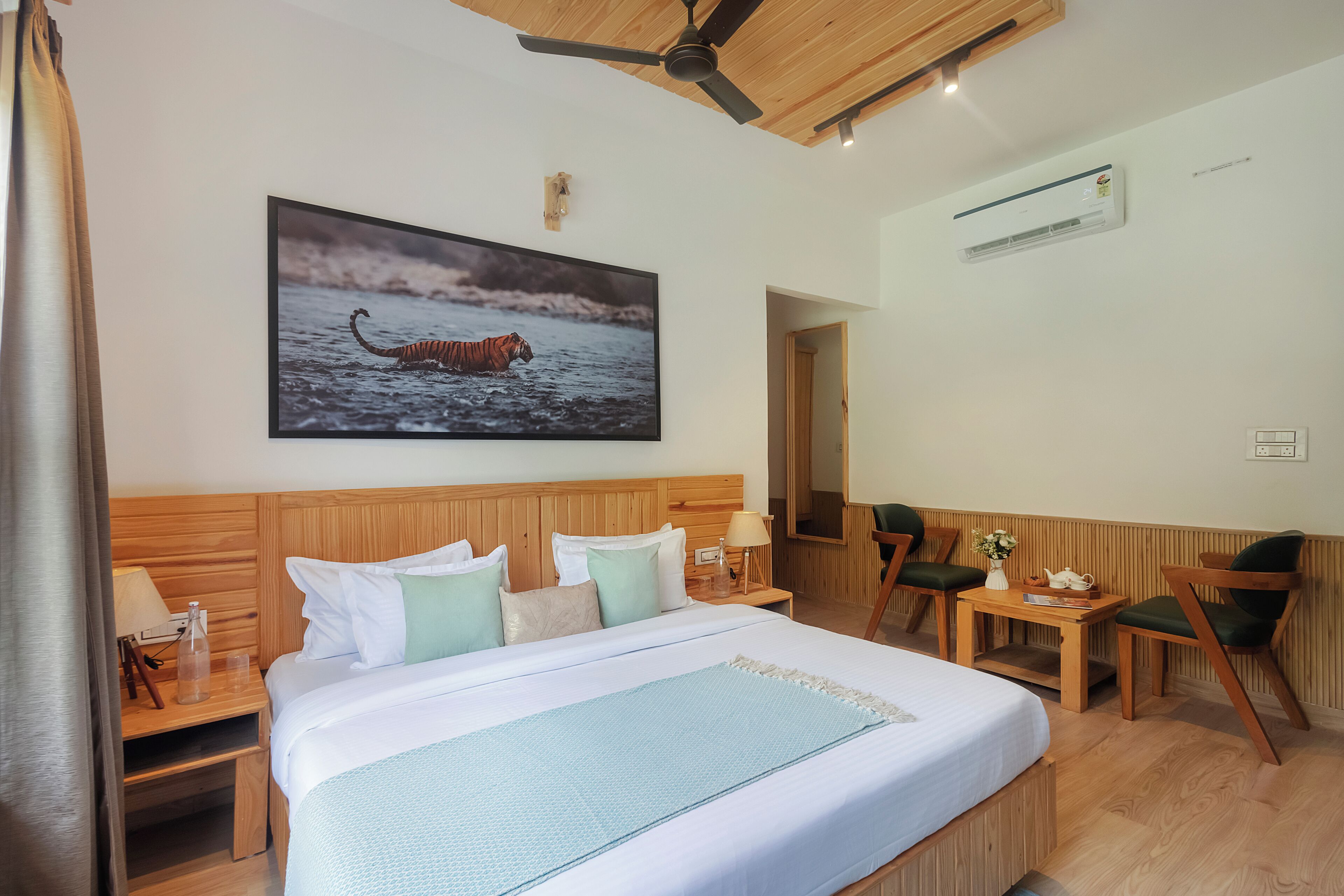 Deluxe Villa | Iron/ironing board, free WiFi