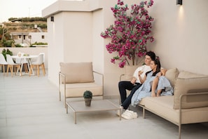 Luxury Apartment, Partial Sea View | Garden view - Azure West by Cozy Corner  (Ag. Georgios)