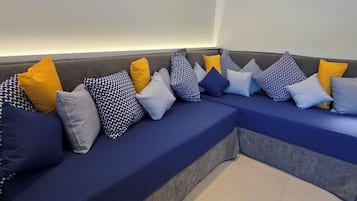 Deluxe Apartment, 1 Bedroom, Balcony | Living area