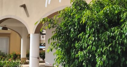 HostySpot - Tropical Resort, 1-Bedroom Apartment