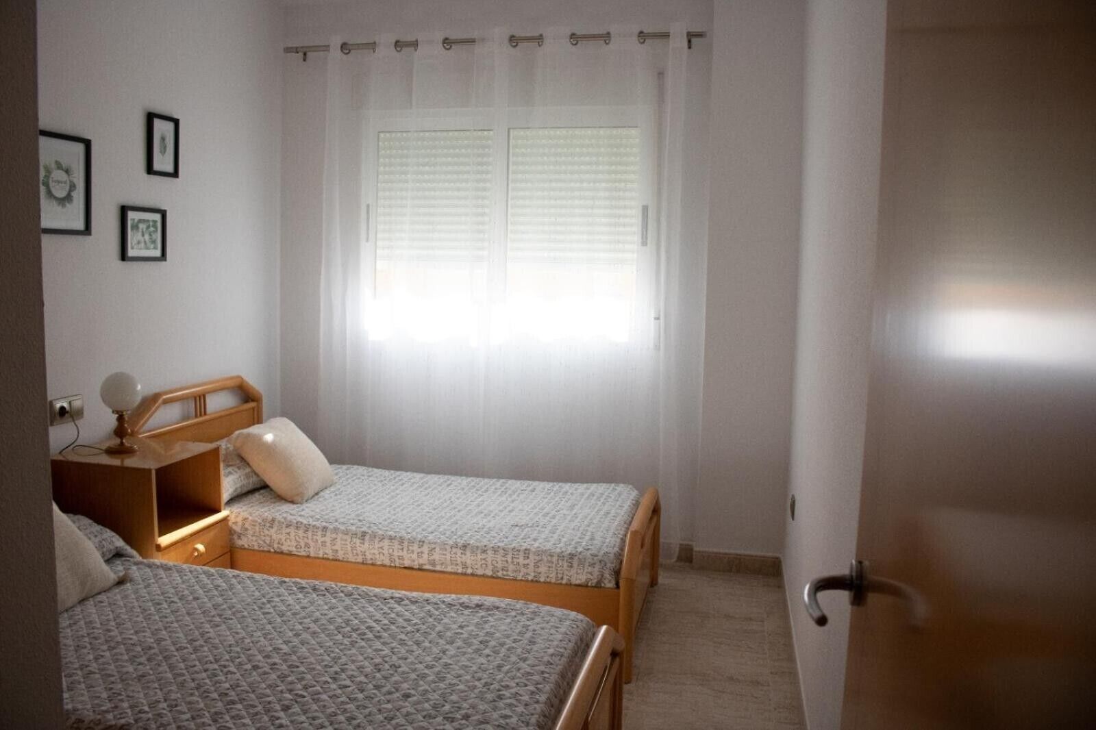 3 dormitorios, tabla de planchar con plancha, wifi y ropa de cama
